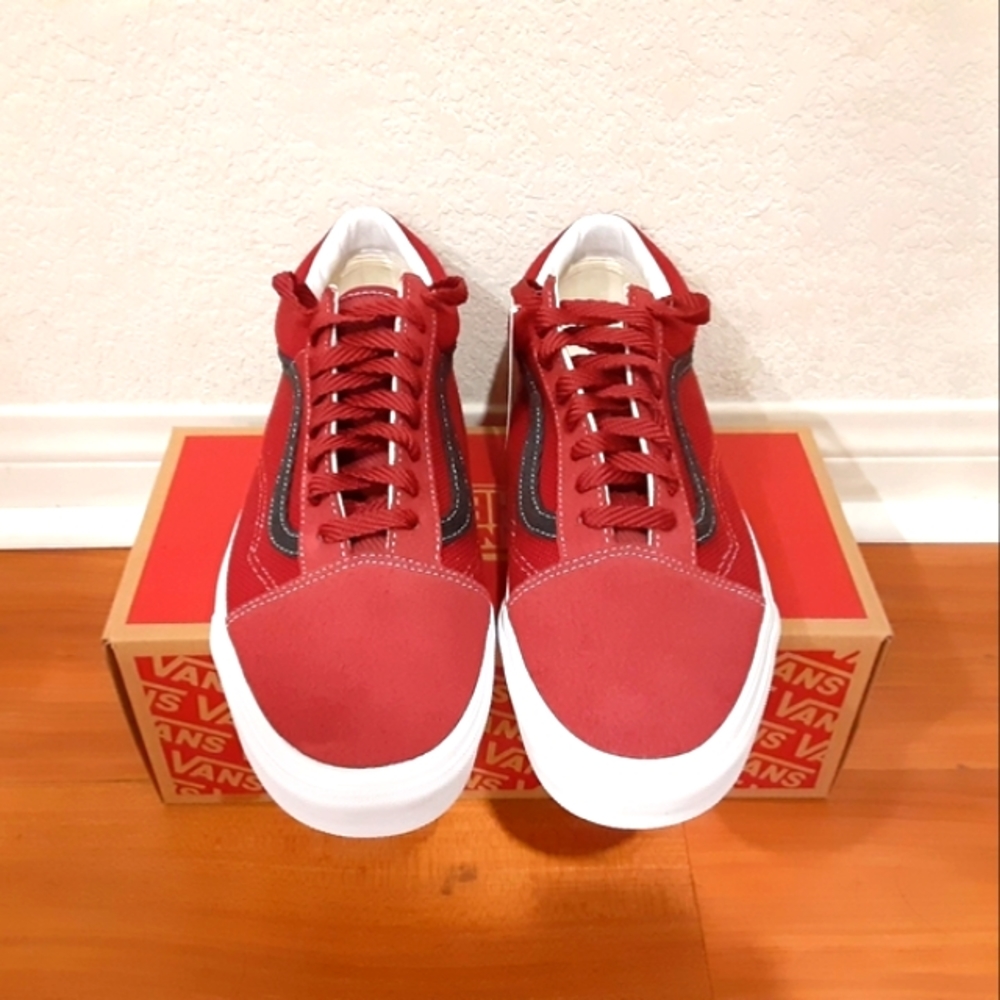Vans - Picture 4 of 4